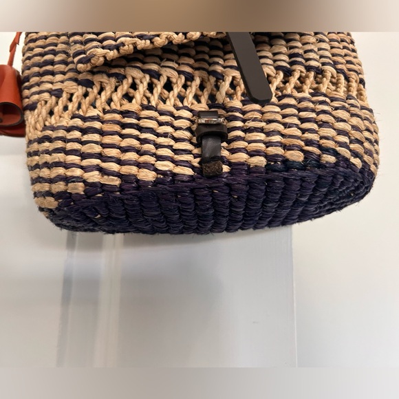 AAKS Sinsi Natural Crossbody - Picture 6 of 10